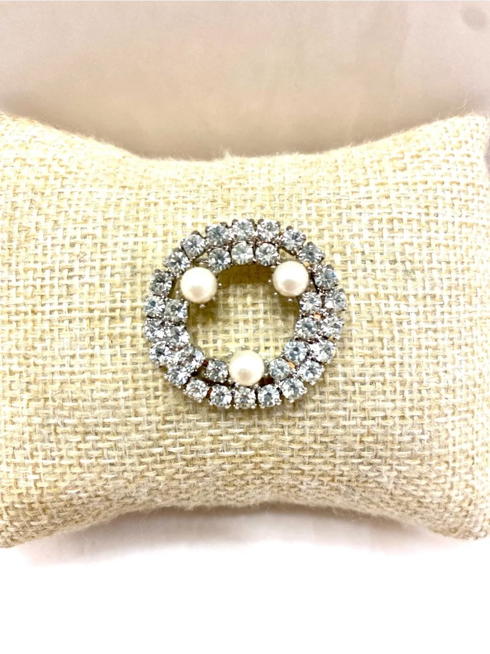 Vintage Pearl Accent Crystal Circle Brooch - White Pearls